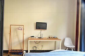 Shi Lin family folk inn