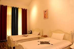 Shi Lin family folk inn