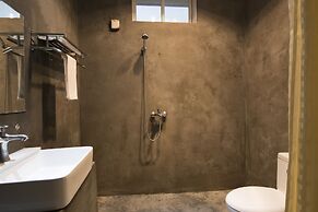 Shi Lin family folk inn