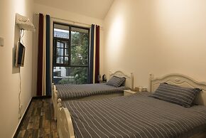 Shi Lin family folk inn