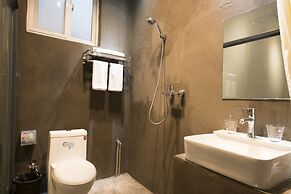 Shi Lin family folk inn