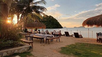 Las Cabanas Beach Resort