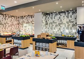 Holiday Inn Warsaw City Centre by IHG