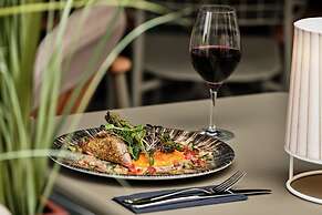 Holiday Inn Warsaw City Centre by IHG