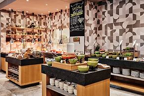 Holiday Inn Warsaw City Centre by IHG