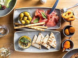 Holiday Inn Warsaw City Centre by IHG