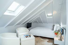 Alexanders Guesthouse - Adult Exclusive, LGBTQ Friendly