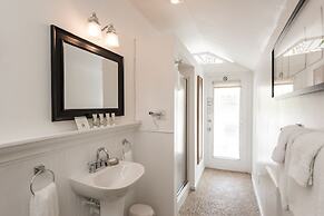 Alexanders Guesthouse - Adult Exclusive, LGBTQ Friendly