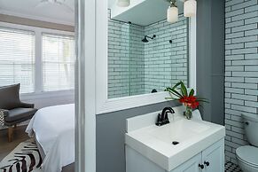 Alexanders Guesthouse - Adult Exclusive, LGBTQ Friendly