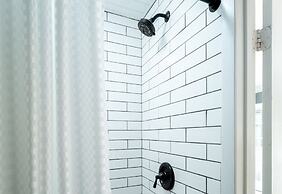 Alexanders Guesthouse - Adult Exclusive, LGBTQ Friendly