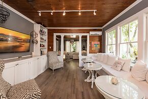 Alexanders Guesthouse - Adult Exclusive, LGBTQ Friendly