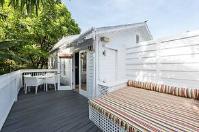 Alexanders Guesthouse - Adult Exclusive, LGBTQ Friendly