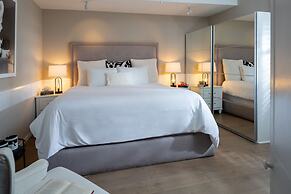 Alexanders Guesthouse - Adult Exclusive, LGBTQ Friendly