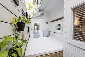 Alexanders Guesthouse - Adult Exclusive, LGBTQ Friendly