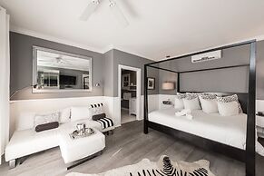 Alexanders Guesthouse - Adult Exclusive, LGBTQ Friendly