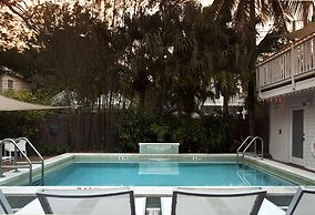 Alexanders Guesthouse - Adult Exclusive, LGBTQ Friendly