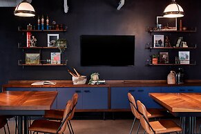 Moxy Denver Cherry Creek