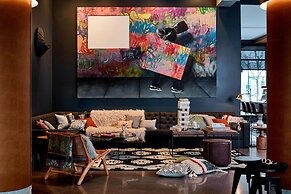 Moxy Denver Cherry Creek