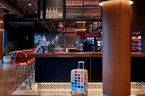 Moxy Denver Cherry Creek