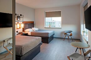 Moxy Denver Cherry Creek