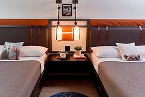 Moxy Denver Cherry Creek