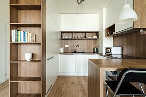 Apollis Business & Budget by Ambiente