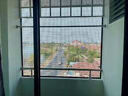 Chonlapruk Lakeside Hotel