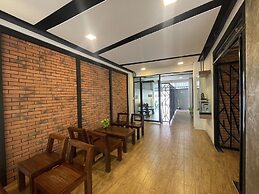 Chonlapruk Lakeside Hotel