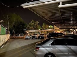 Chonlapruk Lakeside Hotel