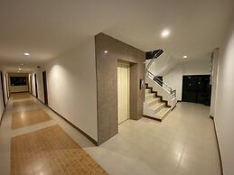 Chonlapruk Lakeside Hotel