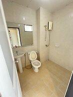 Chonlapruk Lakeside Hotel