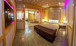 Wei Feng Exquisite Hotel Nanzi Branch