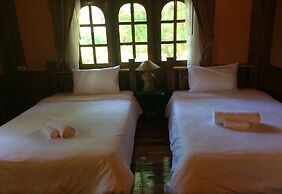 Himawari Restaurant & Cottage