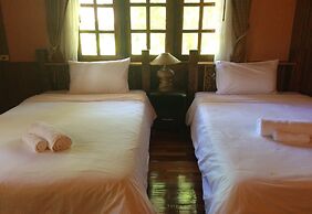 Himawari Restaurant & Cottage