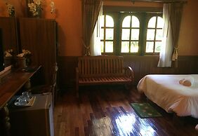 Himawari Restaurant & Cottage