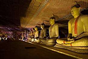 OYO 483 Kabalana Villa