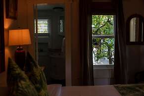 Andrews Inn & Garden Cottages