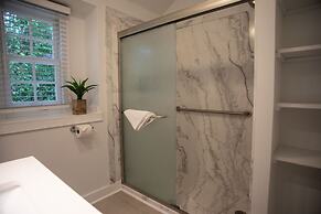 Andrews Inn & Garden Cottages