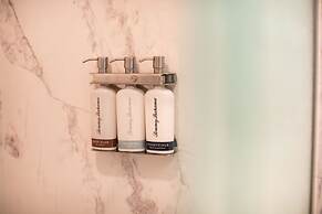 Andrews Inn & Garden Cottages