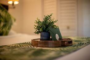 Andrews Inn & Garden Cottages