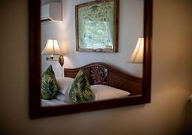 Andrews Inn & Garden Cottages