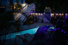 Andrews Inn & Garden Cottages