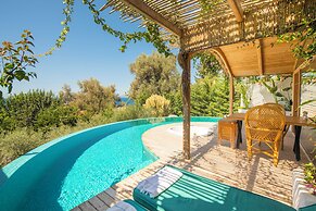 Seaview Faralya Butik Hotel