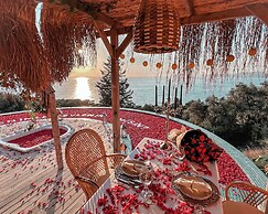 Seaview Faralya Butik Hotel