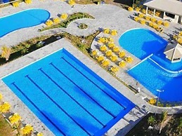 Golden Dolphin Grand Hotel - Apartamento