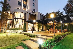 Green Point Residence Hotel