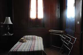 Beau and Blonde House Kamala