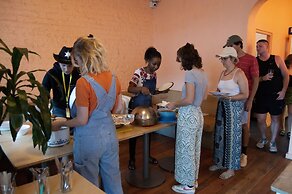 Long Street Backpackers