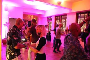 Long Street Backpackers