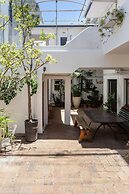 Long Street Backpackers